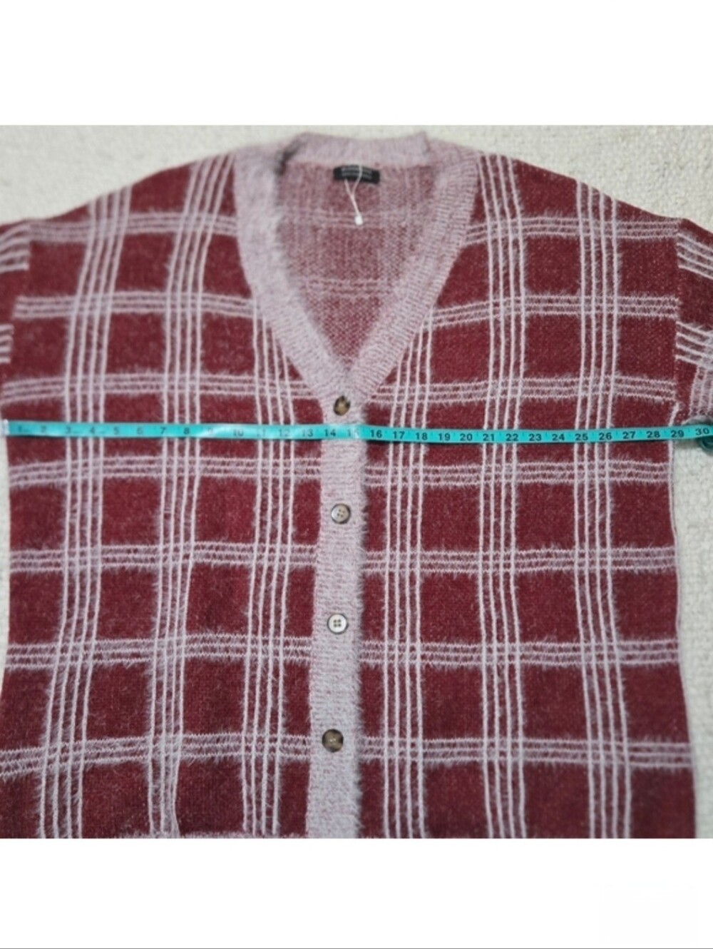 BLOOMCHIC Red White Plaid Cardigan Sweater Buttoned Fuzzy Knit Size 22 / 24 - Picture 14 of 15